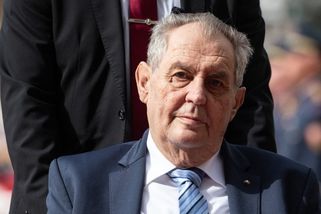 Poslanci nominovali 131 lidí na státní vyznamenání. Mezi návrhy na ocenění je i bývalý prezident Zeman
