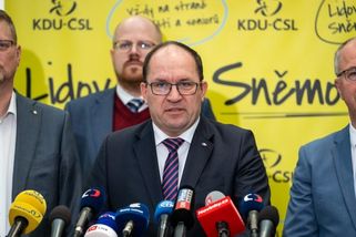 ‚Sami sebe pohřbíme.‘ Končící předseda lidovců Výborný odrazuje stranu od spolupráce s Babišem