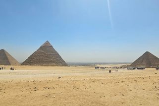 Pyramidy v Gíze: nádhera zvenku, peklo uvnitř - Médium.cz