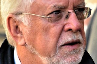 Jaromír Hanzlík: Štvala ho společná šatna s Brodským a Brzobohatým. O jeho dům se vedl soudní spor - Médium.cz
