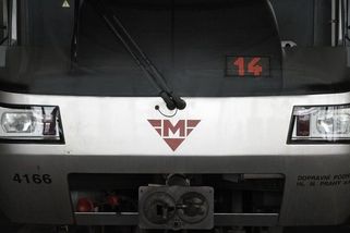 Metro C stálo kvůli porouchané soupravě - Novinky
