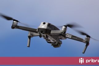 Šmíráci v oblacích: Když vám nad zahradou krouží cizí dron