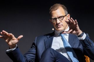Nápad na obchod s TotalEnergies mě napadl při plavání v moři, říká Křetínský - Seznam Zprávy