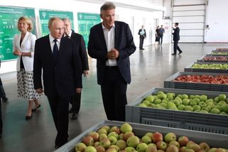 V Rusku je po kolapsu rublu panika, že nebude ovoce a zelenina - Novinky