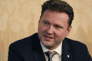 Radek Vondráček bude šéfovat zahraničí, ale jen jako předseda zahraničního výboru - Novinky