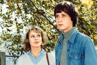 Film Jak svět přichází o básníky málem zapadl, místo toho se proměnil v český fenomén • Filmožrouti.cz