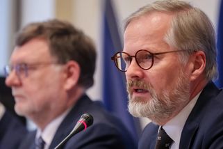 Snižujeme zadlužování, říká Fiala. Proč tomu, proboha, říkáte snižování? ptá se Kalousek - Echo24.cz
