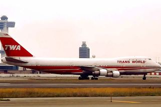 Mohutná exploze smetla z oblohy obří Boeing s 230 lidmi pouhých 12 minut po vzletu z New Yorku - Médium.cz