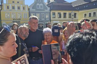 Babiš ruší program i na středu - Novinky