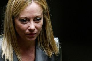 S láskou k Putinovi mi do vlády ani nechoďte, vzkázala příští italská premiérka Berlusconimu - Novinky