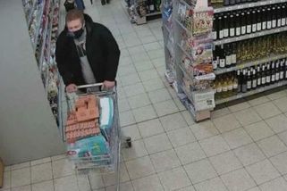 Muž naplnil nákupní vozík a odjel z pražské prodejny. Policie zveřejnila video - Novinky