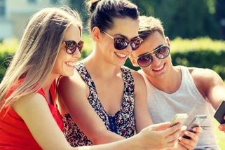 Generace Z upřednostňuje sociální média před sexem - Proženy.cz
