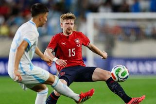 Co ukázal zápas Česko - Guatemala? Vyšachovaný Šulc dlouhými míči, mdlý střed pole