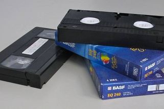Máte doma staré VHS kazety? Za některé vám sběratelé zaplatí krásné peníze