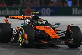 FORMULE ONLINE: Norris se dostal zpět před Russella a začíná stíhat prvního Verstappena - Sport.cz