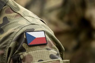 Češi v záloze berou solidní peníze. Můžete mezi ně patřit i vy a hrdě bránit stát