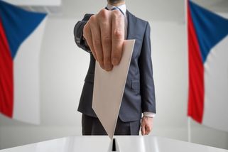 Volby 2025: Sledujte volební studio Novinek. Přinášíme analýzy, rozhovory i výsledky