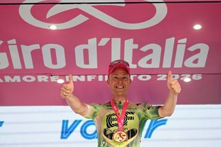 Sedmnáctou etapu Gira vyhrál Dán Valgren, Hirt si polepšil - Sport.cz