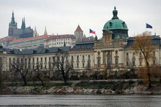 Odboráři z Agentury pro sociální začleňování stávkují, adiktologové se přidají - Novinky