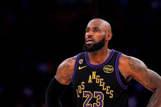 Oklahoma vyřadila Lakers v čele s Jamesem z play off NBA - Sport.cz