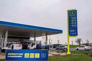 Vláda bude moci regulovat ceny benzinu a nafty, schválila Sněmovna - Novinky