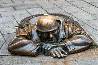 Výplaty Slovensko vs. ČR 2026: Srovnání mě dostalo. Už chápu Slováky