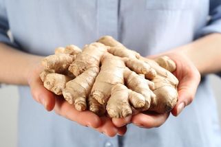 Co dokáže zázvor udělat pro váš žaludek a trávení? Uleví při nadýmání a pálení žáhy - Proženy.cz