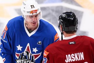 V Moskvě uspořádali přehlídku ruských hvězd, nechyběl ani Jaškin. Musel skousnout obří ostudu - Sport.cz