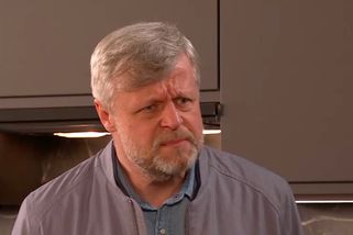 Luděk v šoku z Vandiny návštěvy v jeho bytě, rodinné drama v Ulici pokračuje • Filmožrouti.cz