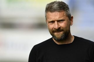 Nepřicházím házet bomby, dělat revoluci. Hašek o své roli v Dukle - Sport.cz