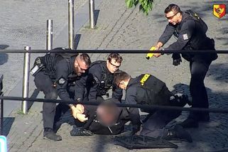 Bojovně naladěný násilník mával nožem u obchoďáku v Praze. Zásah policejním taserem natočila kamera - Novinky