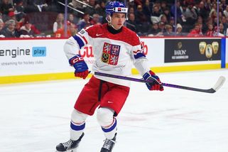 NHL | Čeští mladíci před draftem do NHL zazářili. Gólmana překvapila podivná otázka - Sport.cz