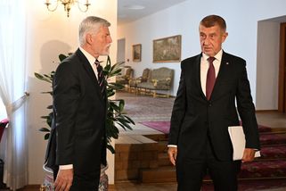 „Nějak mi to nevyšlo.“ Klukovská válka premiéra s prezidentem je trapná, ale může mít zásadní dopad na samotné základy Česka
