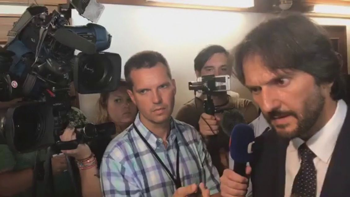 Robert Kaliňák pod vplyvom kokaínu pred novinármi