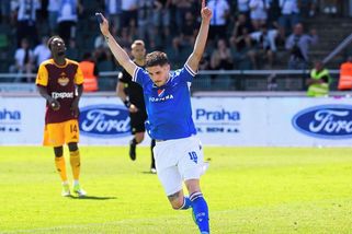 Smutný rekord. Dukla se poslala do druhé ligy třemi vlastňáky - Sport.cz