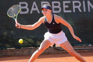 Roland Garros | České juniorky vyhrály v Paříži čtyřhru. Patnáctiletá Kovačková má třetí grandslamovou trofej - Sport.cz