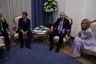 Erdogan hučel do Meloniové, ať přestane kouřit. Nerada bych pak někoho zabila, setřela ho - Novinky