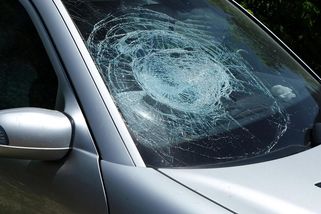 Výměna čelního skla se u nových auta bez kalibrace kamery neobejde - Portál řidiče