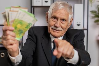 Superboháčů na světě přibude. Přes třicet milionů dolarů má téměř 2300 Čechů - Novinky
