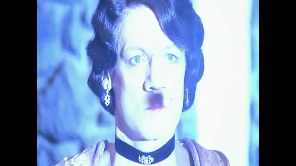 Hilterova sestra Angela. ( Původ makrely odhalen! )
