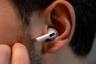Rodič kvůli úkolům tajně nahrával učitelku při výuce. Jaké důsledky to může mít pro jeho syna? - Médium.cz