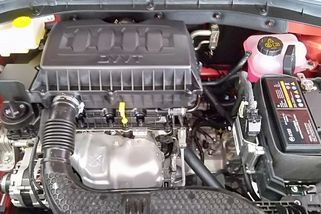 Mechanik rozebral motory VW a MG a porovnal jejich vnitřek: Čínské válce byly čistší než německé