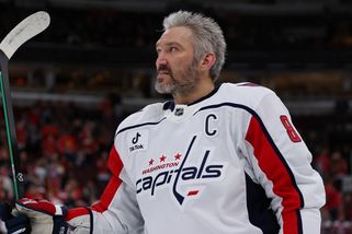 NHL chce pustit ruské hokejisty zpět do hry. Češi v reakci vyslali signál, ať s nimi nikdo nepočítá