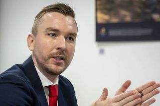 Kvůli slabým sítím pálíme miliardy. Řešení pro přebytky zelené elektřiny už ale známe