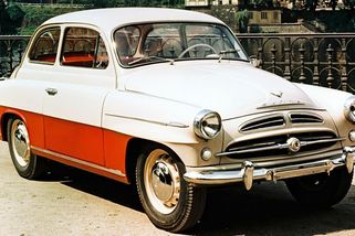 Škoda musela přijít v padesátých letech s mezitypem, který nakonec přežil i 1000 MB. Říkalo se mu Spartak, i když se tak nejmenoval - Garáž.cz