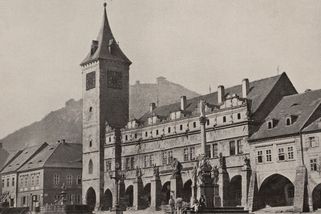 Bourání města Most trvalo přes 20 let. Režim na něm vydělal i natáčením zahraničních válečných filmů - Médium.cz