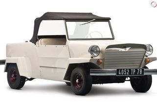 King Midget je roadster s motorem ze sekačky uprostřed. Jeden je nyní na prodej