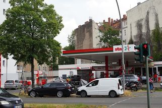 „Sdírání.“ Litr nafty v Německu překonal 50 korun - Seznam Zprávy