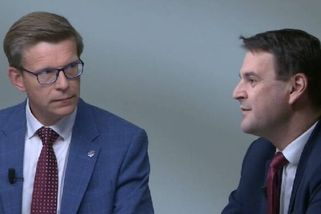 Kupka v živém vysílání mluvil o hulvátství a podíval se na Macinku. Ministr ho přirovnal ke skalárce reagující na světlo