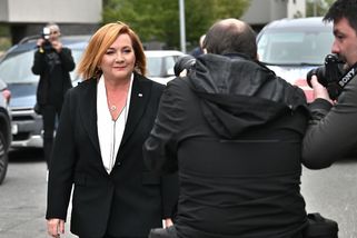 Alena Schillerová oslavila vítězství ve volbách novým účesem